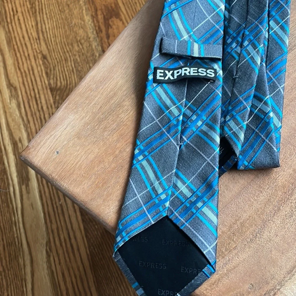 Express‎ Blue Tie